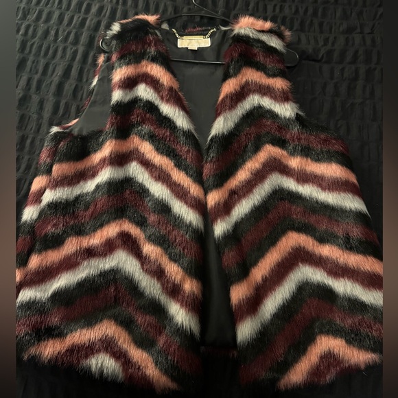 NWOT Michael Kors faux fur vest - Picture 1 of 3